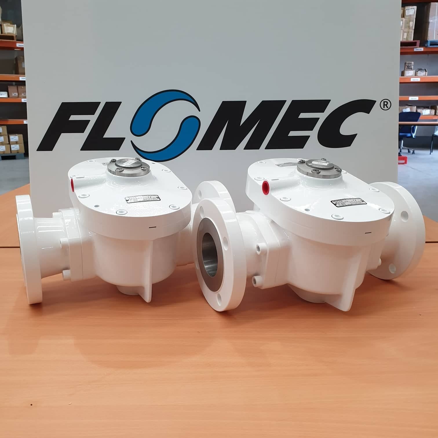 Tentang Flomec
